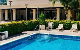 Plaza Hotel&Suites